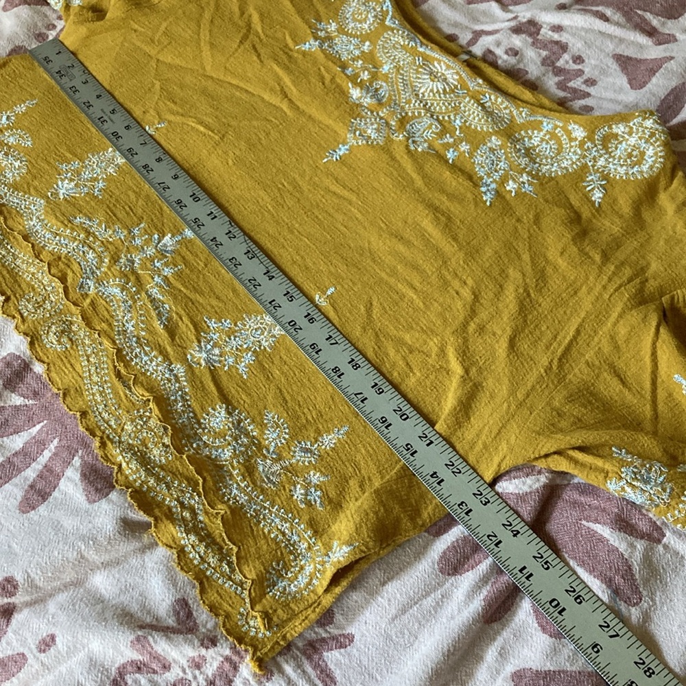 FP Embroidered crop top - Picture 8 of 17